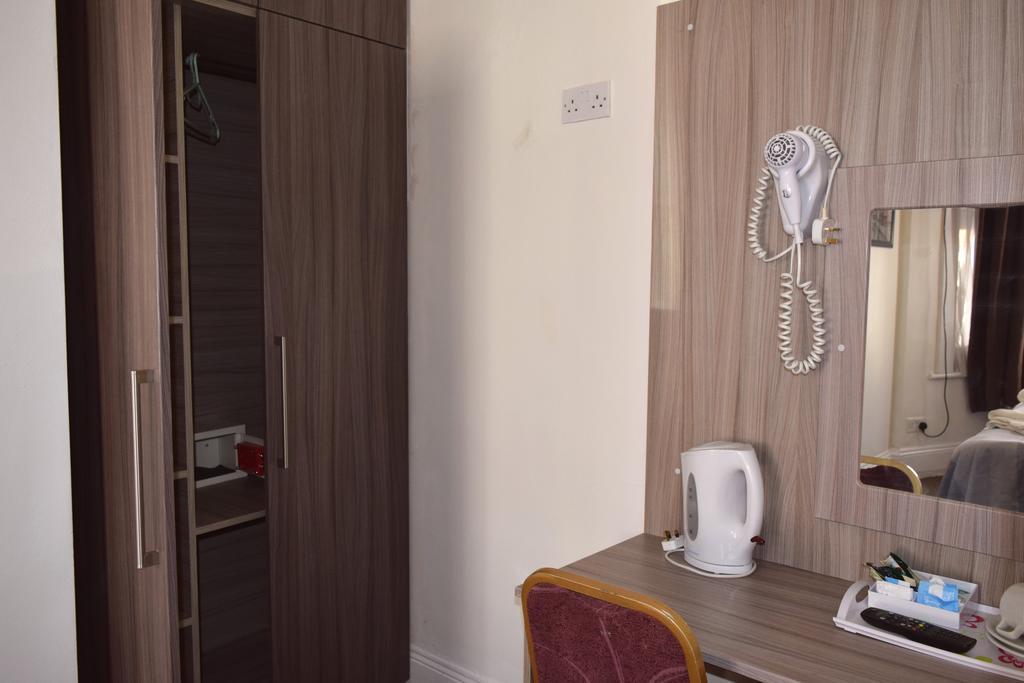 Holland Park Grove Hotel London Room photo